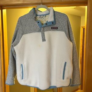 Vineyard Vines sweatshirt